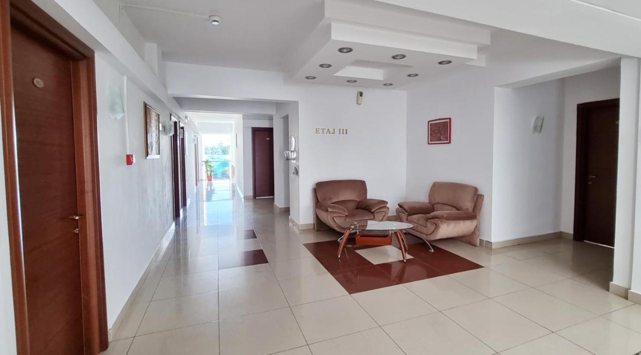 Hotel Florida מאמאיה מראה חיצוני תמונה
