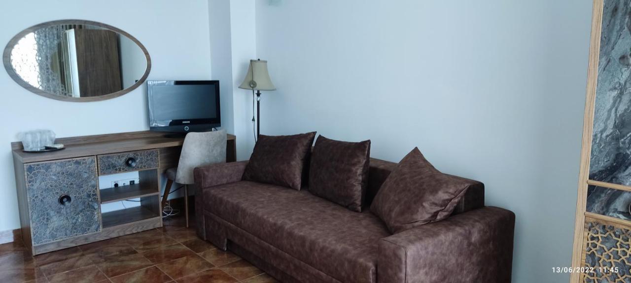 Hotel Florida מאמאיה מראה חיצוני תמונה