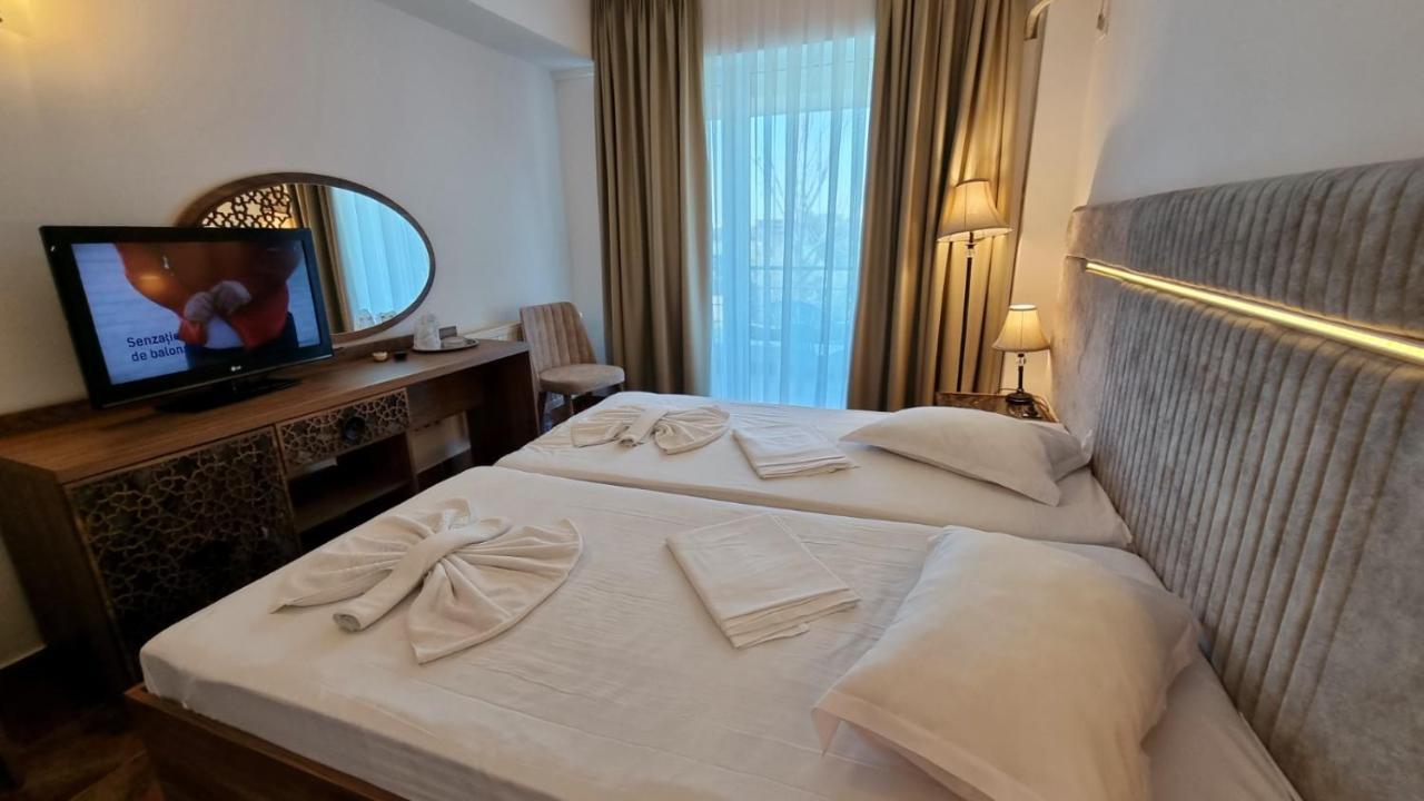 Hotel Florida מאמאיה מראה חיצוני תמונה