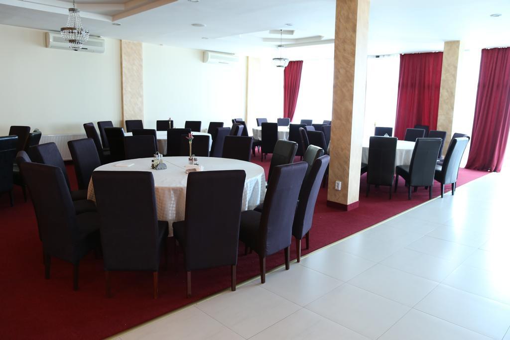 Hotel Florida מאמאיה מראה חיצוני תמונה