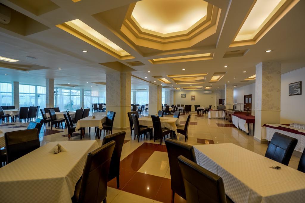 Hotel Florida מאמאיה מראה חיצוני תמונה