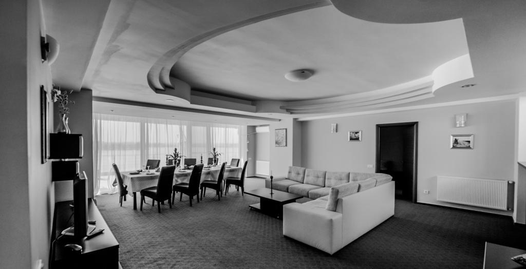 Hotel Florida מאמאיה מראה חיצוני תמונה