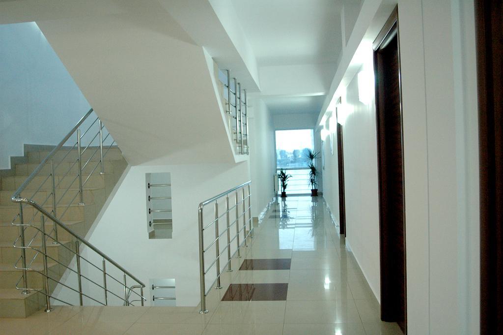 Hotel Florida מאמאיה מראה חיצוני תמונה