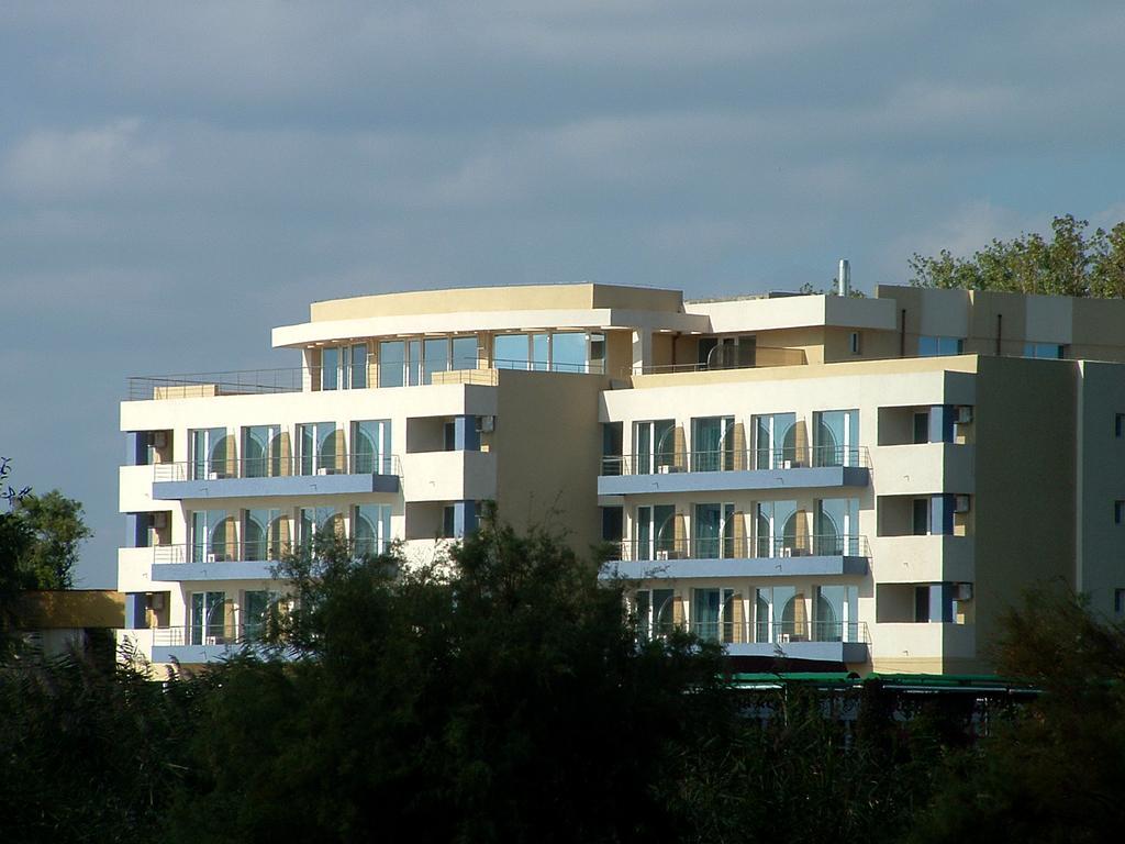 Hotel Florida מאמאיה מראה חיצוני תמונה