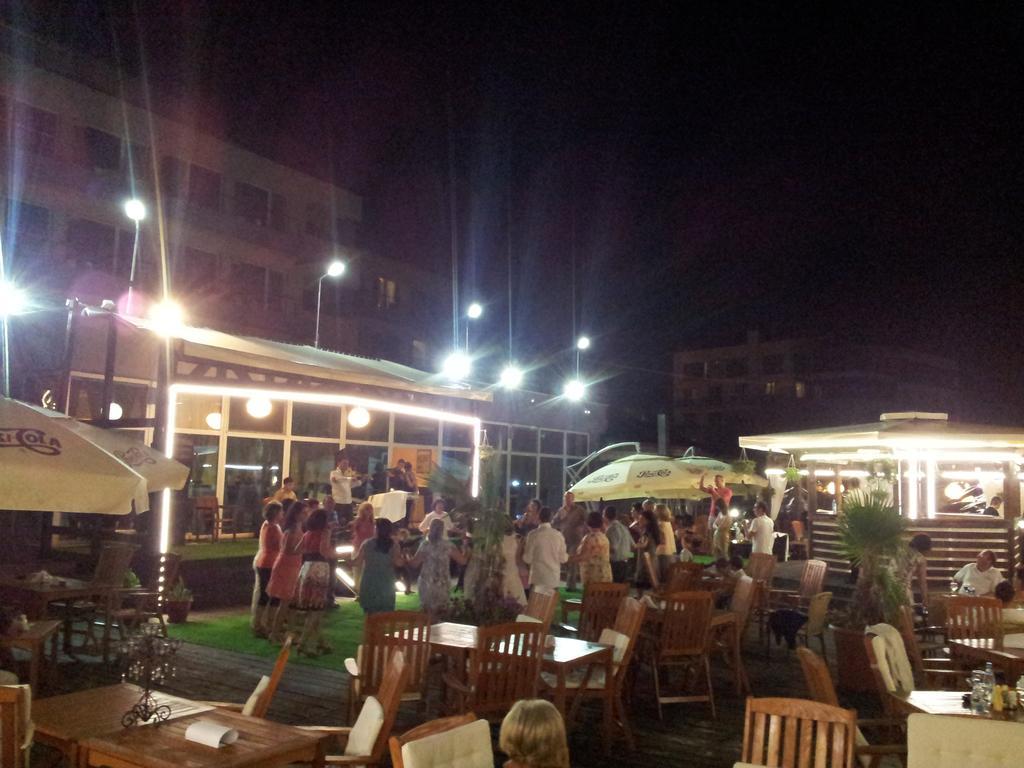 Hotel Florida מאמאיה מראה חיצוני תמונה