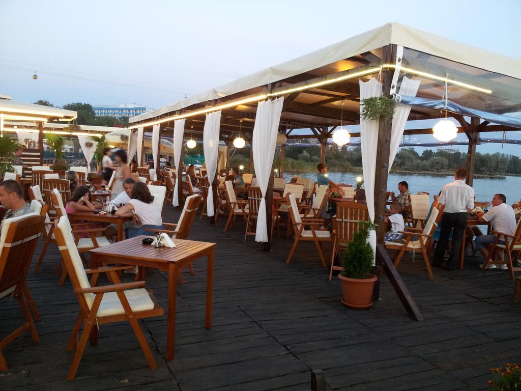 Hotel Florida מאמאיה מראה חיצוני תמונה