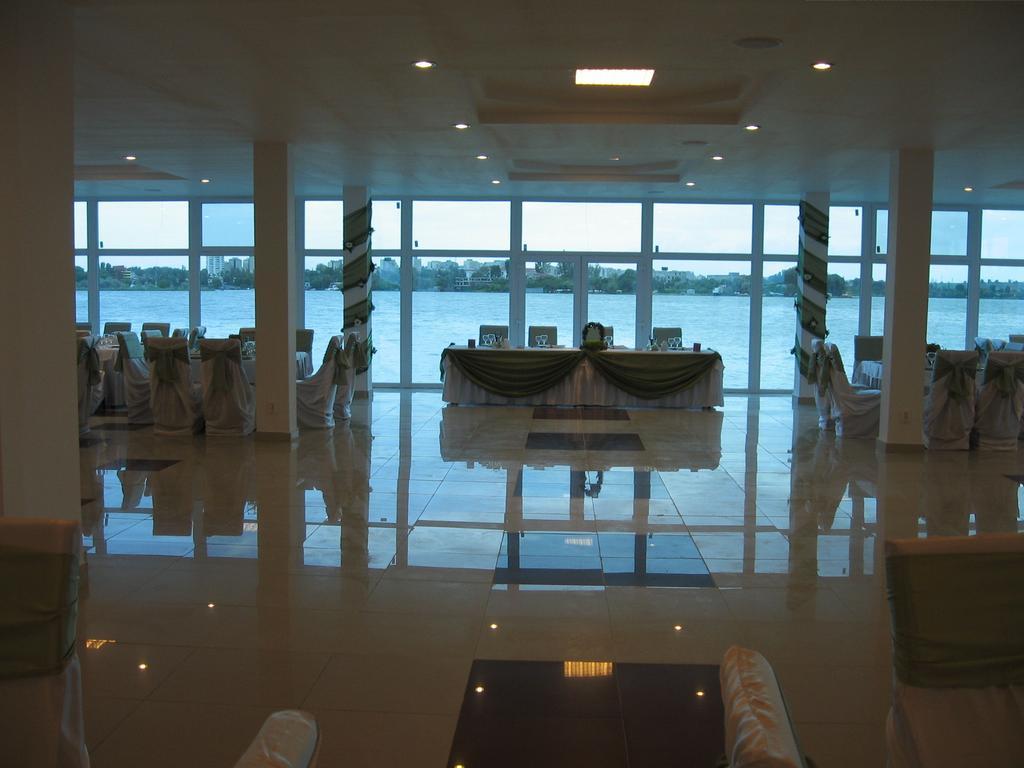 Hotel Florida מאמאיה מראה חיצוני תמונה